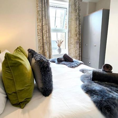 Carvetii - Anne House Room 2 - Dbl Bed First Floor En-Suite كارلايل المظهر الخارجي الصورة